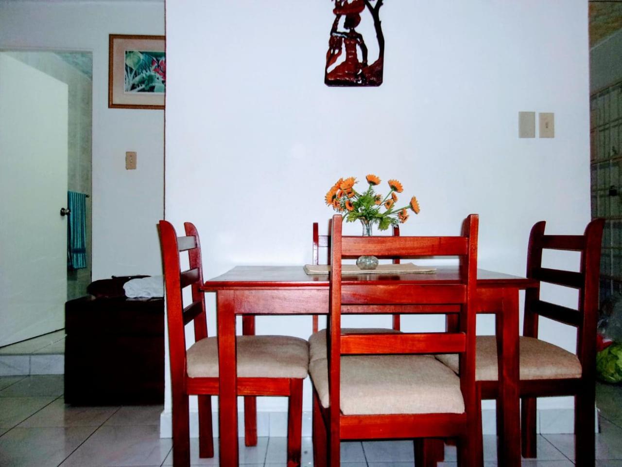 Central Oaklands Kingston Apt エクステリア 写真